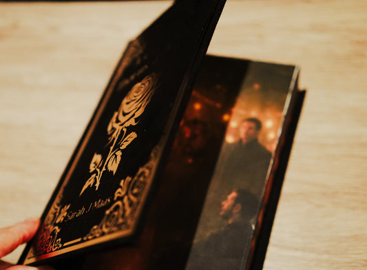 A Court of Thorns and Roses – Seconds Edition – Custom Rebound Collector’s Edition