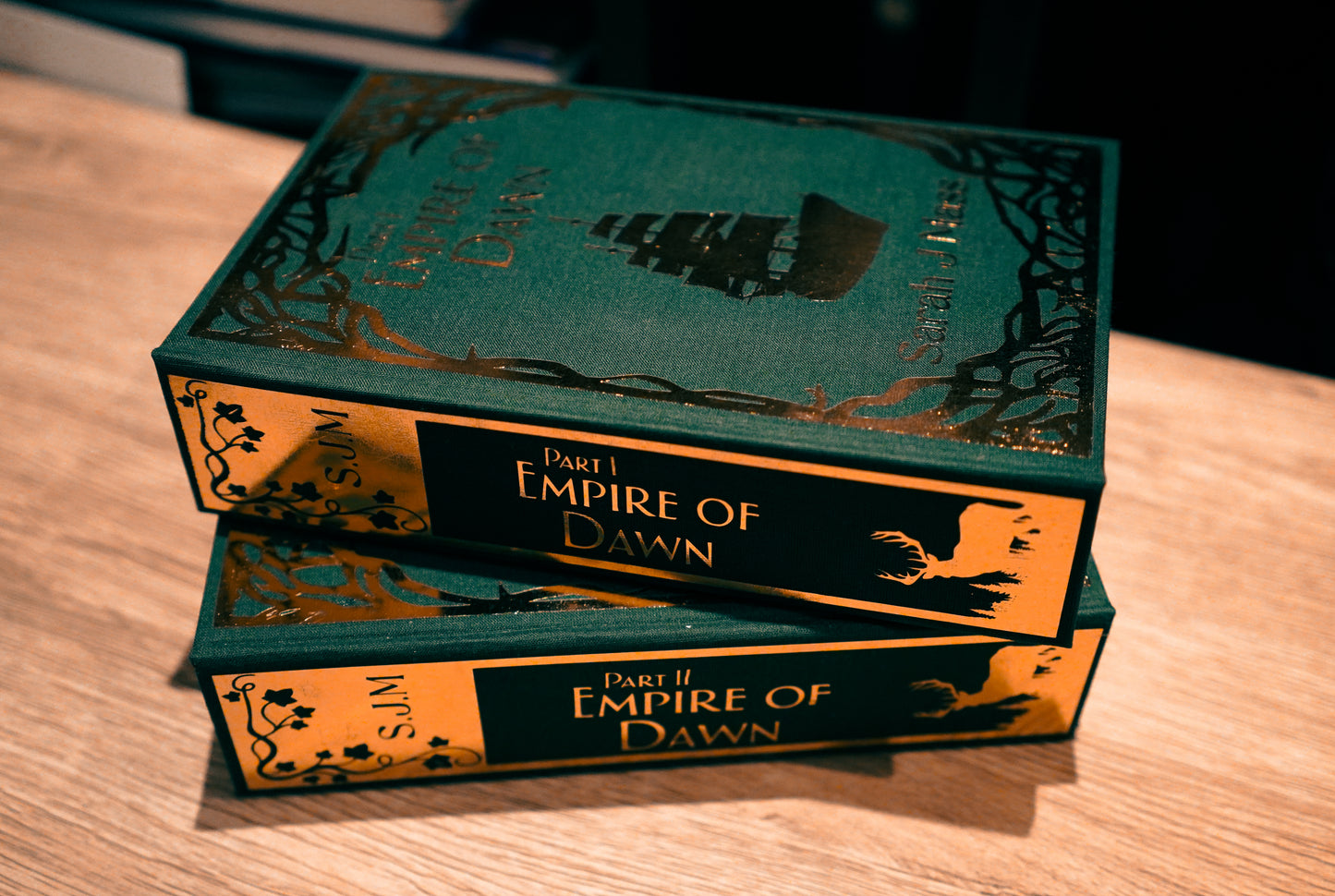 Empire of Dawn: Collector’s Two-Part Tandem Rebind of Empire of Storms and Tower of Dawn (Seconds Edition)